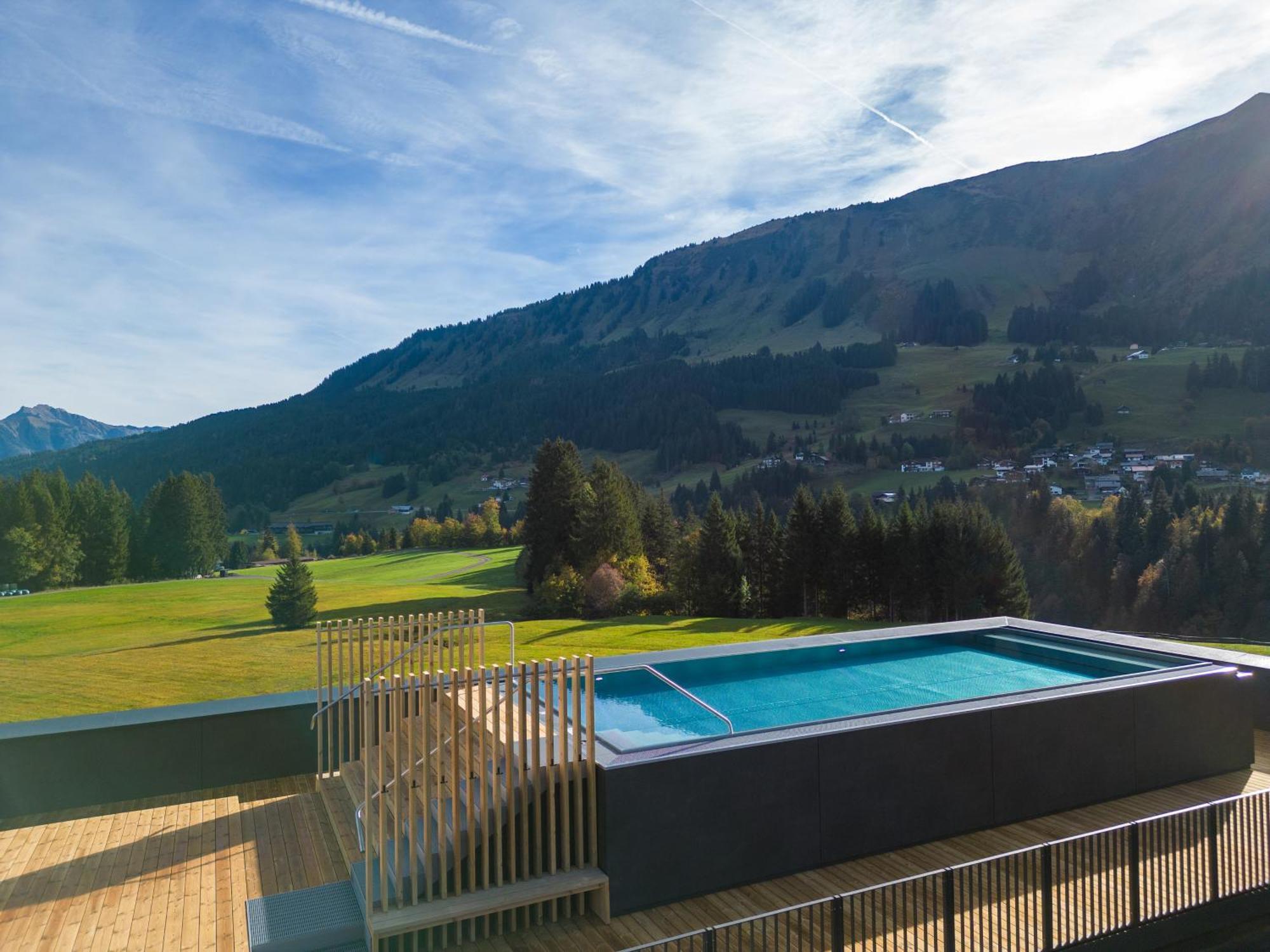 Genuss- & Aktivhotel Sonnenburg Riezlern Esterno foto