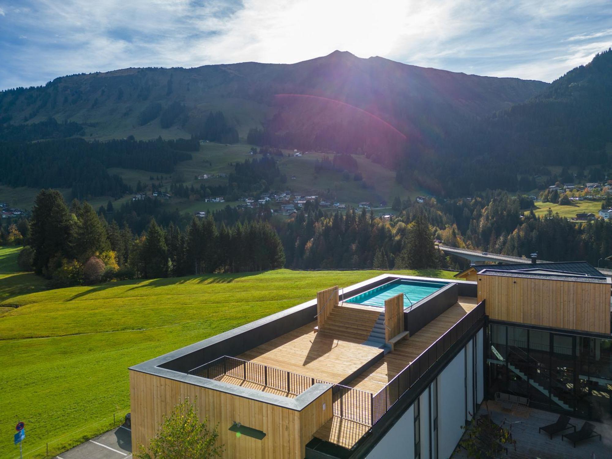 Genuss- & Aktivhotel Sonnenburg Riezlern Esterno foto