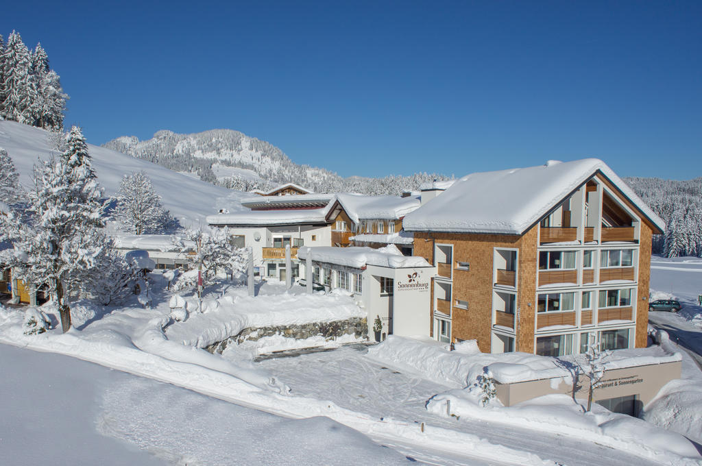 Genuss- & Aktivhotel Sonnenburg Riezlern Esterno foto