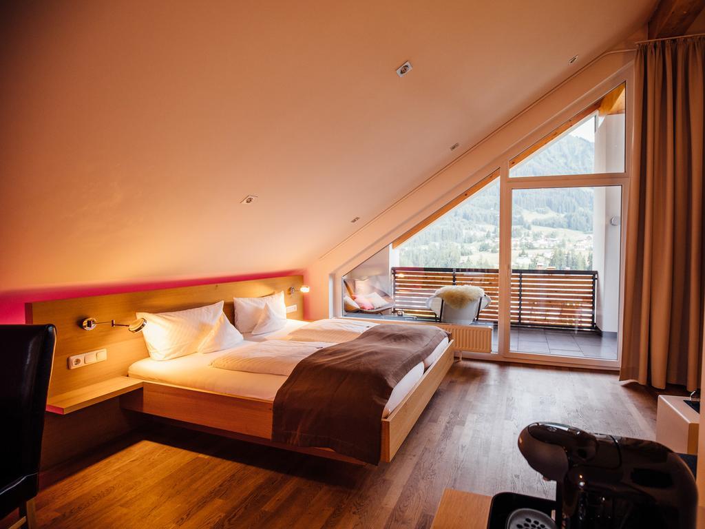Genuss- & Aktivhotel Sonnenburg Riezlern Esterno foto